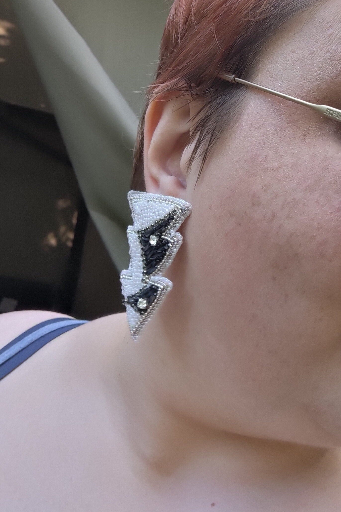 Lightweight Embroidered Earrings with Stud Closure - Black and White Geometric Pattern Inspired by Lightning