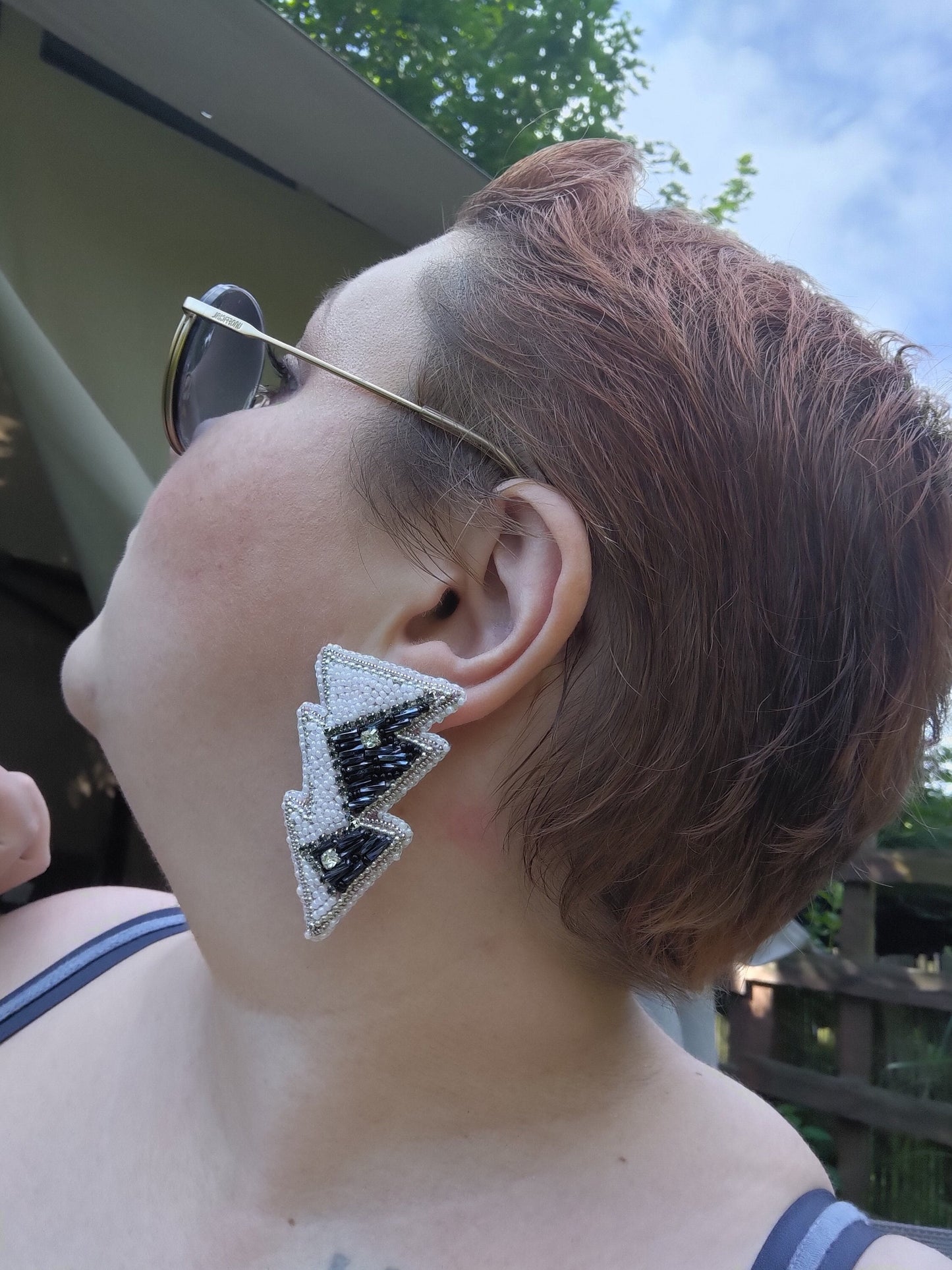 Lightweight Embroidered Earrings with Stud Closure - Black and White Geometric Pattern Inspired by Lightning