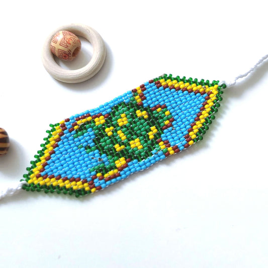 Turtle Spirit Beaded Bracelet, Hand-Woven Wristband for Women, Totem Animal Seed Bead Jewelry, Friendship Gift