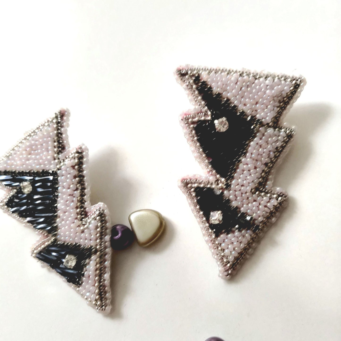 Lightweight Embroidered Earrings with Stud Closure - Black and White Geometric Pattern Inspired by Lightning